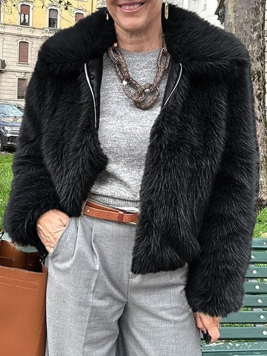 Damen Kurzblouson aus veganem Hochflor‑Kunstpelz im geradlinigen Boxy‑Schnitt mit verdecktem Reißverschluss Shop Nory