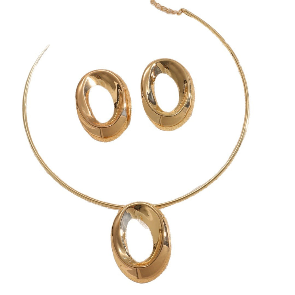 Damen Halskette mit modernem, skulpturalem Anhänger Shop Nory
