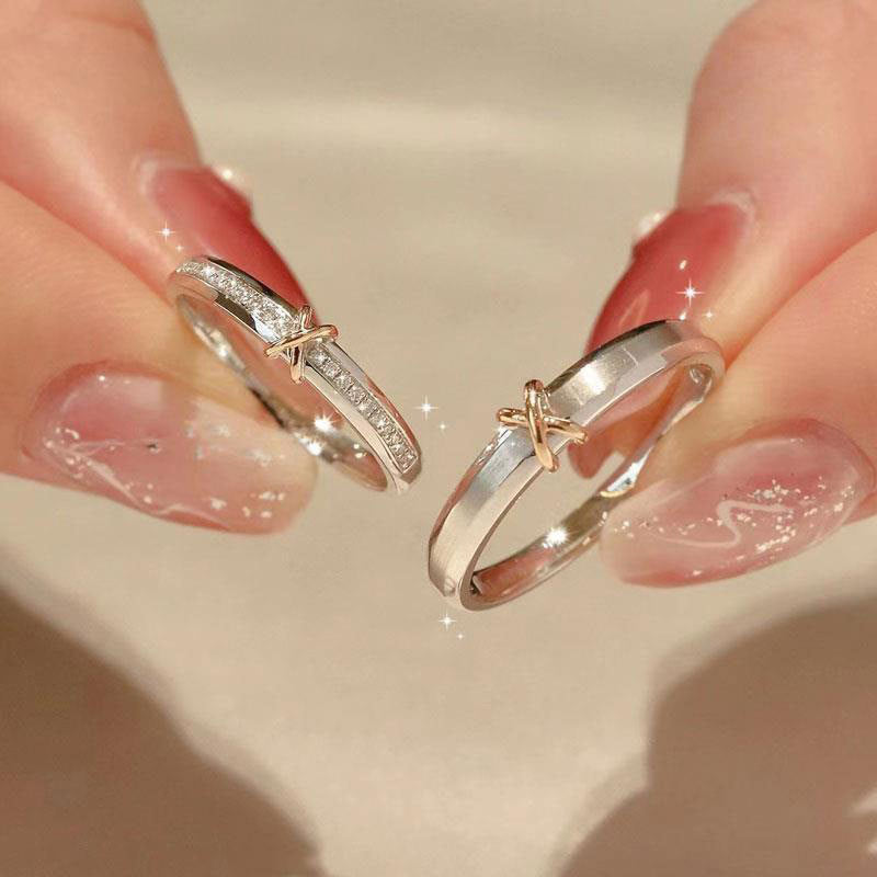 Damenring mit elegantem Kreuzdesign und Zirkonia-Akzenten Shop Nory