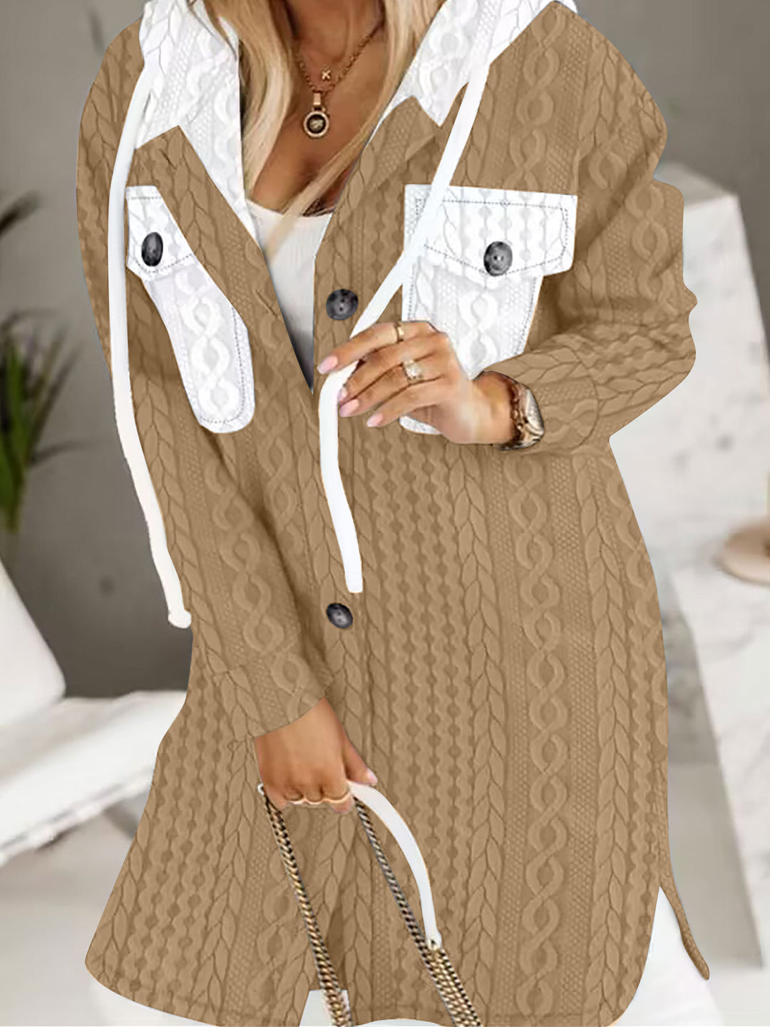 Damen Longline-Strickmantel mit Kapuze, Zierknöpfen und Kontrasttaschen Shop Nory