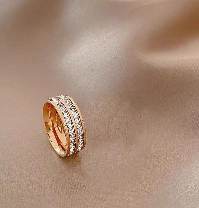 Damen Elegante mit Kristallen akzentuierte Hochzeitsbandring Shop Nory