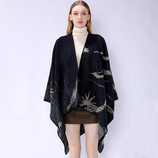 Damen Überschnittenes Jacquard‑Wickelcape aus feinem Strick mit asymmetrischem Saum Shop Nory