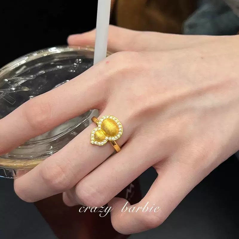 Damenring mit einzigartigem Design und funkelnden Details Shop Nory