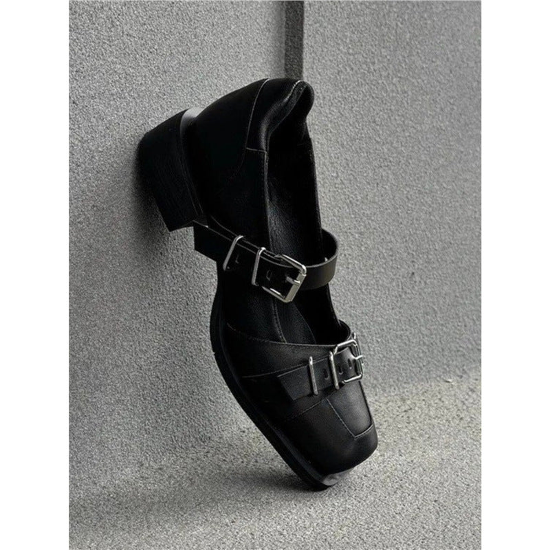 Damen Ledermules mit Schnallenriemen, spitzer Zehenform und Nietenbesatz Shop Nory
