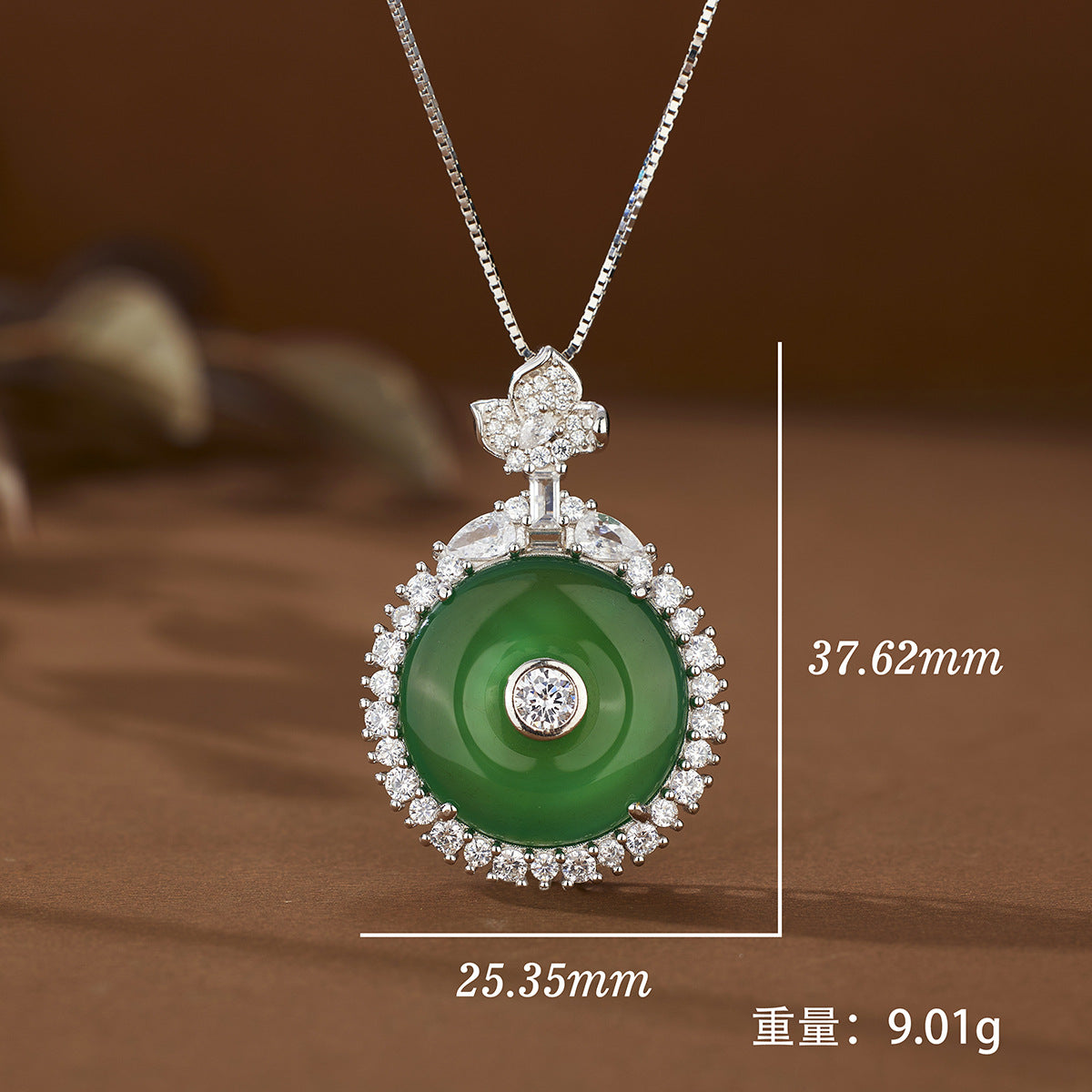 Damen Anhänger aus Jade mit funkelndem Zirkonia und Blumendesign Shop Nory
