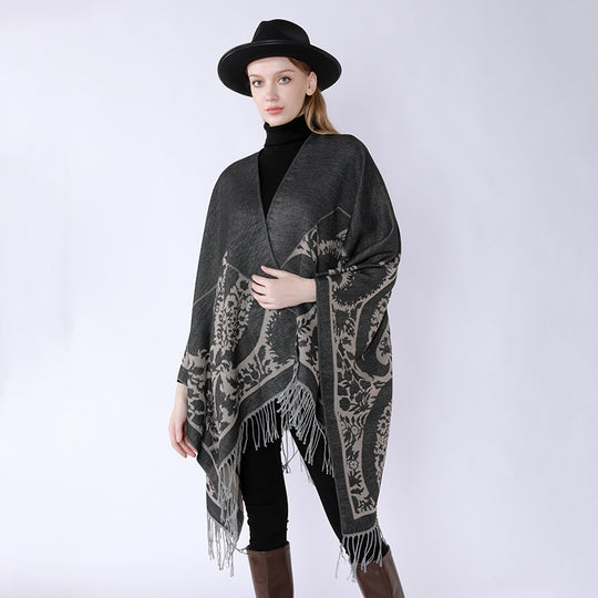 Damen Oversize-Umhangponcho mit floralen Medaillon-Jacquard und Fransensaum Shop Nory