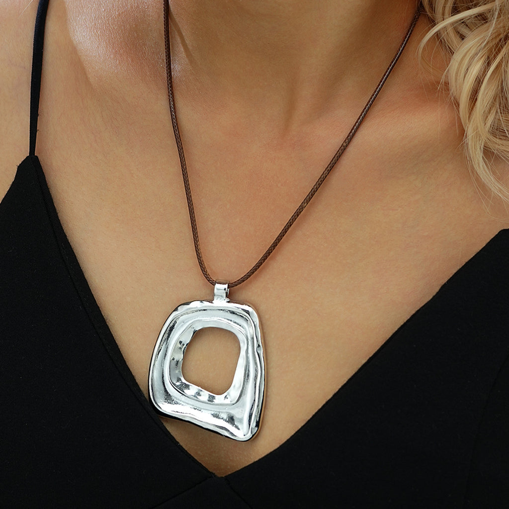 Damen moderne Anhängerkette aus hochwertigem Edelstahl mit künstlerischem Design Shop Nory