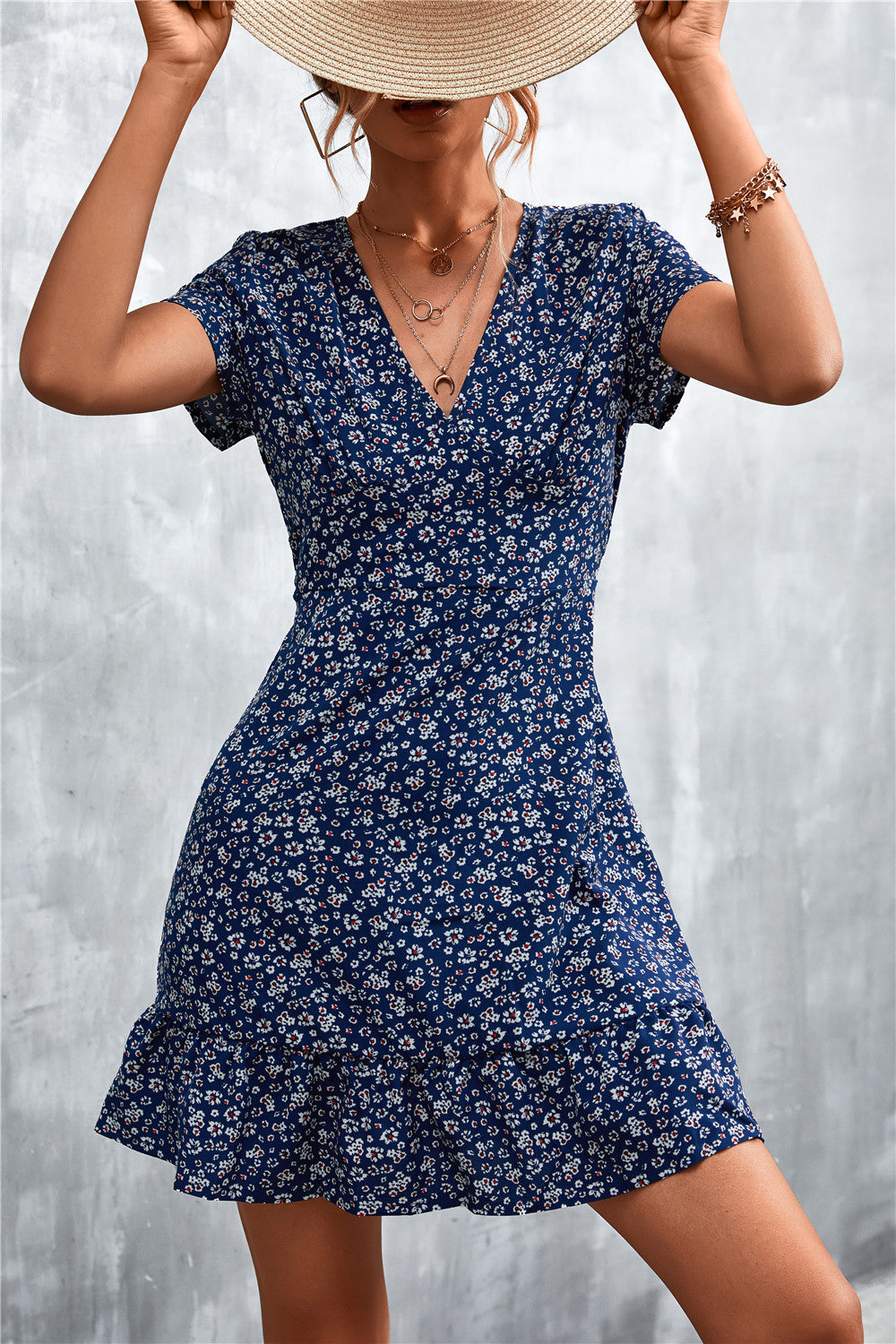 Damen Sommerliches Minikleid mit floralem Design und verspieltem Saum