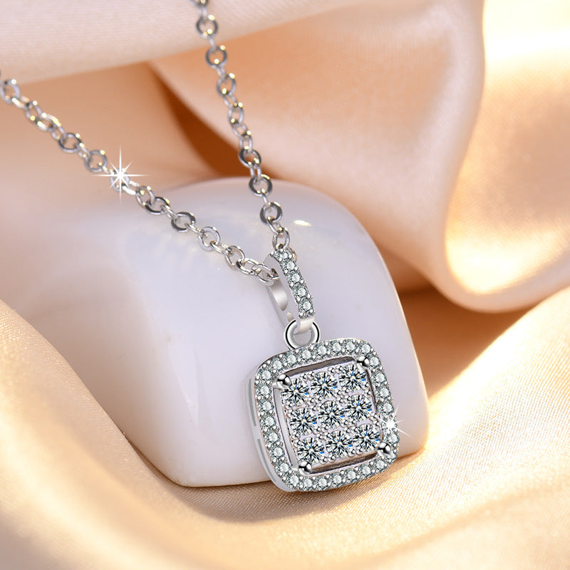 Damen Halskette mit quadratischem Zirkonia-Anhänger und feiner Gliederkette Shop Nory