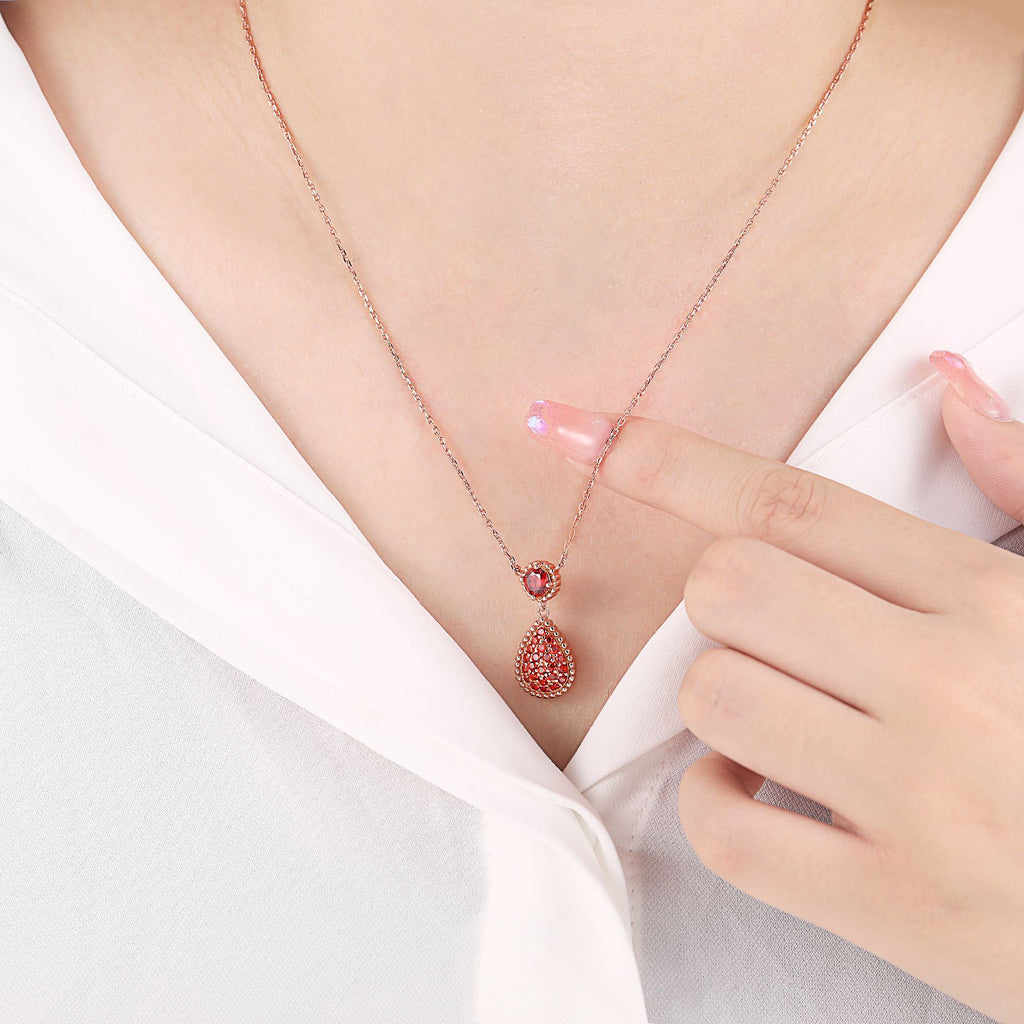 Damen Halskette mit herzförmigem Anhänger und funkelndem Kristall Shop Nory