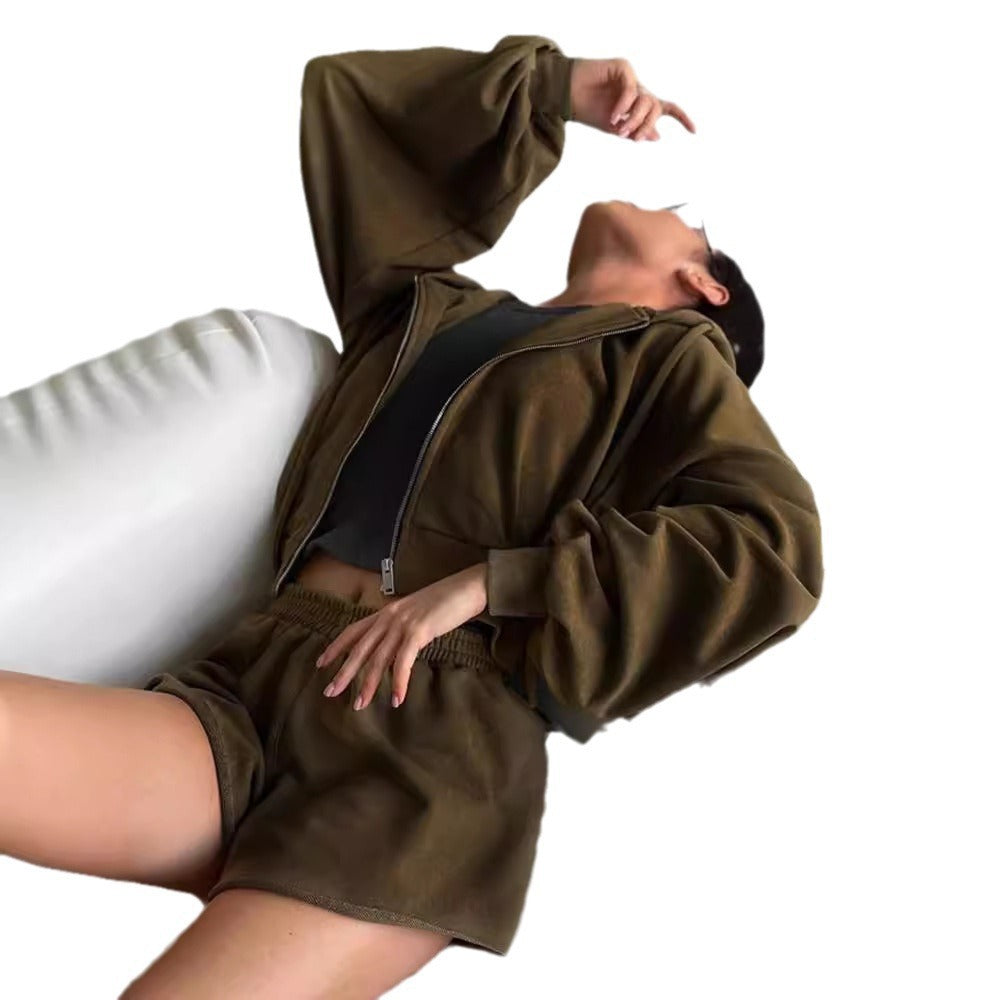 Damen oversized Cropped-Zip-Hoodie mit voluminösen Ballonärmeln und elastischer High‑Waist Loungeboxer-Shorts Shop Nory