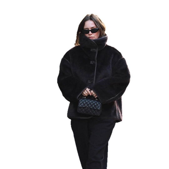 Damen Boxy-Fauxfur-Jacke mit voluminösem Schalkragen und kastiger Silhouette Shop Nory