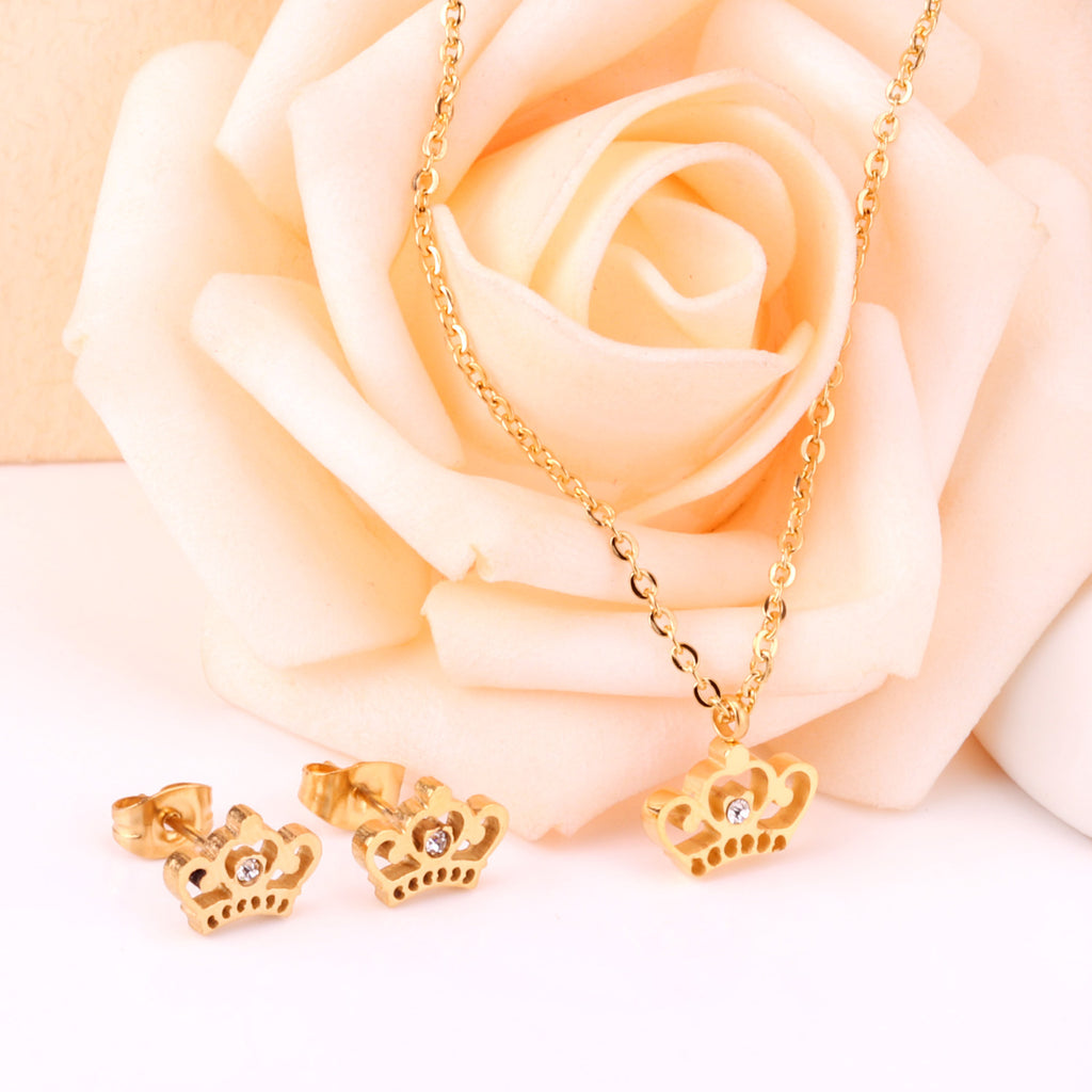 Damen Schmuckset mit Krone-Anhänger und Ohrsteckern Shop Nory