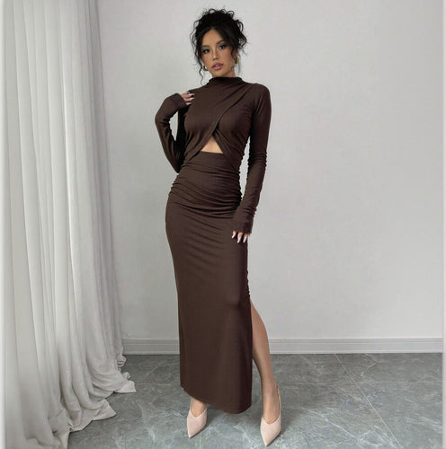 Damen geripptes Maxikleid mit gedrehtem Vorderteil Cut-Out taillierter Raffung und hohem Seitenschlitz Shop Nory