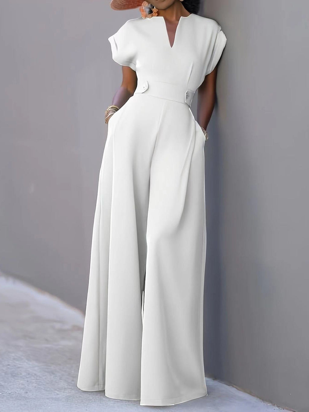 Damen eleganter Jumpsuit mit weitem Bein und praktischen Taschen