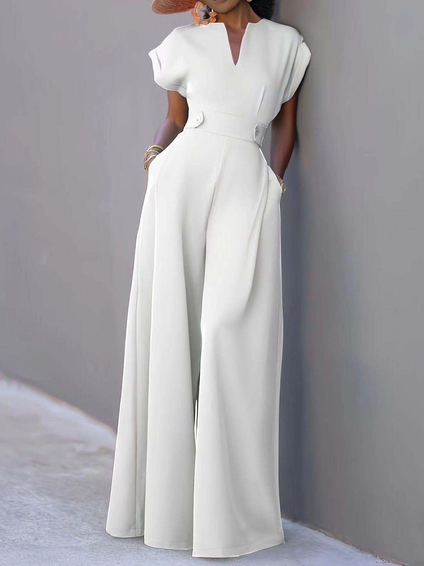 Damen eleganter Jumpsuit mit weitem Bein und praktischen Taschen