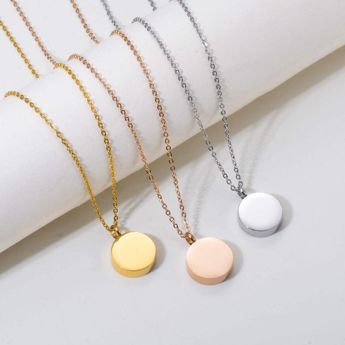 Damen Halskette mit personalisierbarem Medaillon Shop Nory