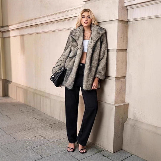 Damen Kurzer Faux‑Fur‑Mantel mit weitem Schalkragen, offener Front und Eingrifftaschen Shop Nory