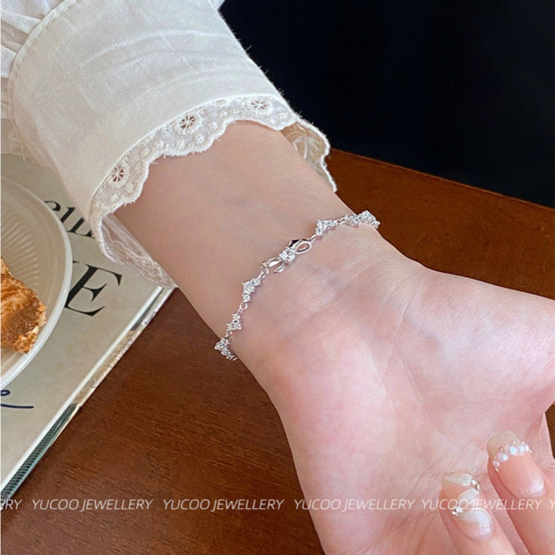 Damen elegantes Zirkonia-Armband mit kunstvollem Design und verstellbarem Verschluss Shop Nory
