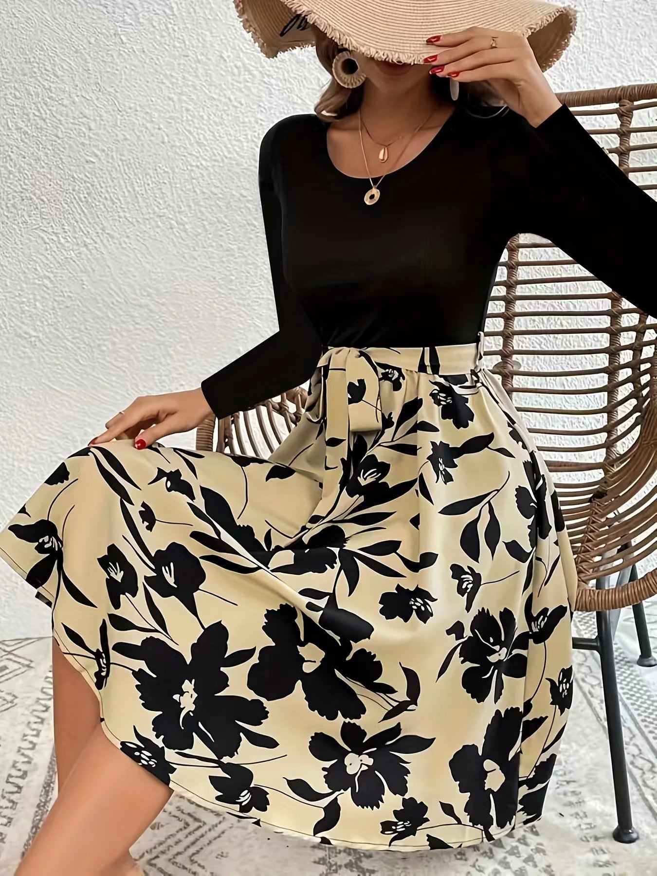 Damen Elegantes Midikleid mit floralem Print und gesmoktem Oberteil