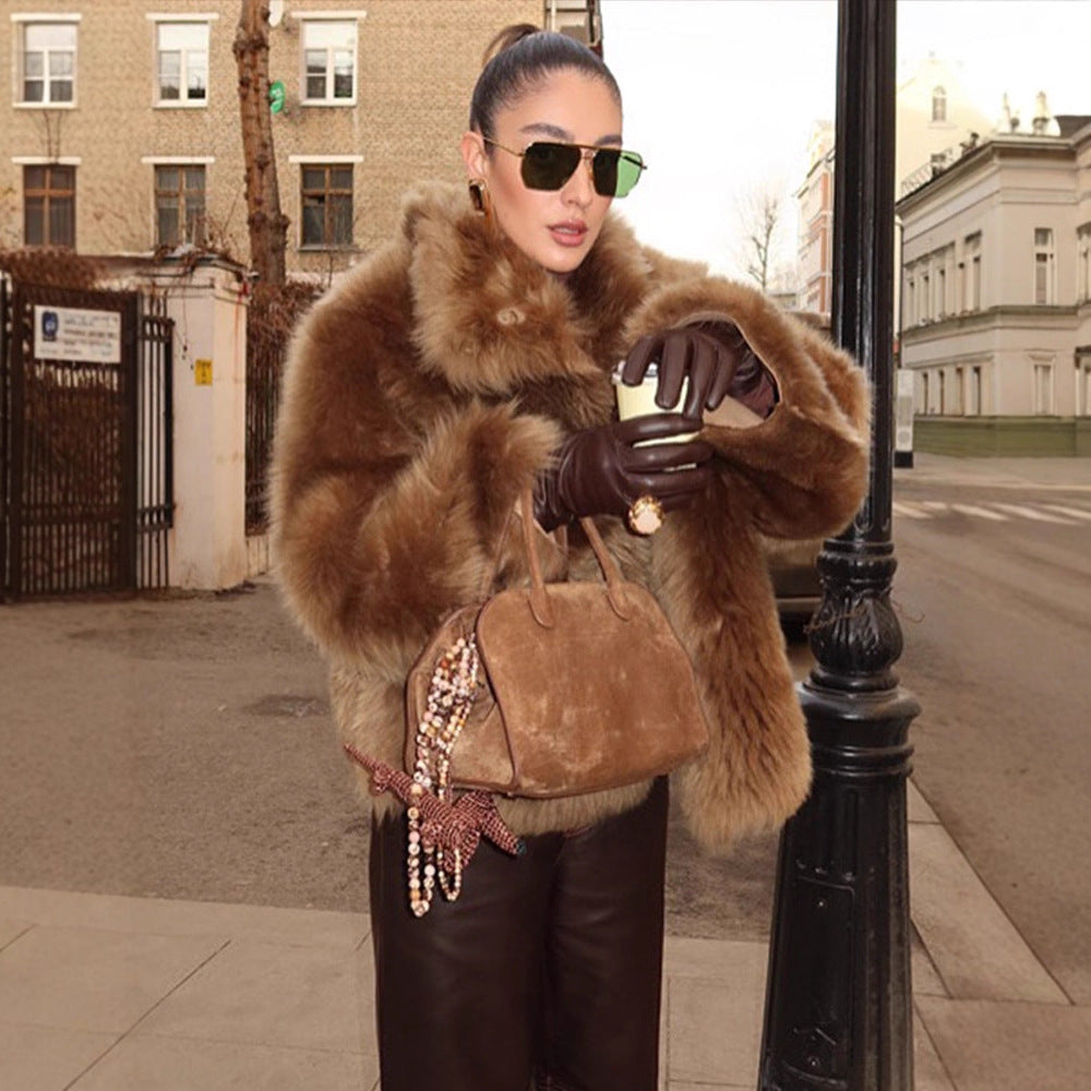 Damen Kurzjacke im Teddy‑Style mit voluminösem Schalkragen und soften Faux‑Fur‑Textur Shop Nory