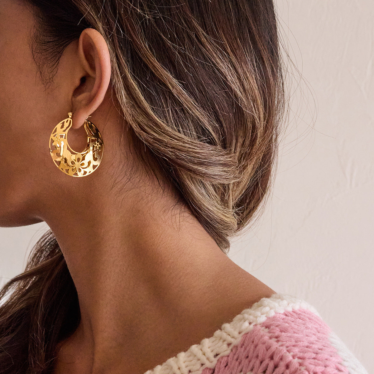 Damen Ohrhänger mit floralem Design aus hochwertigem Edelstahl Shop Nory