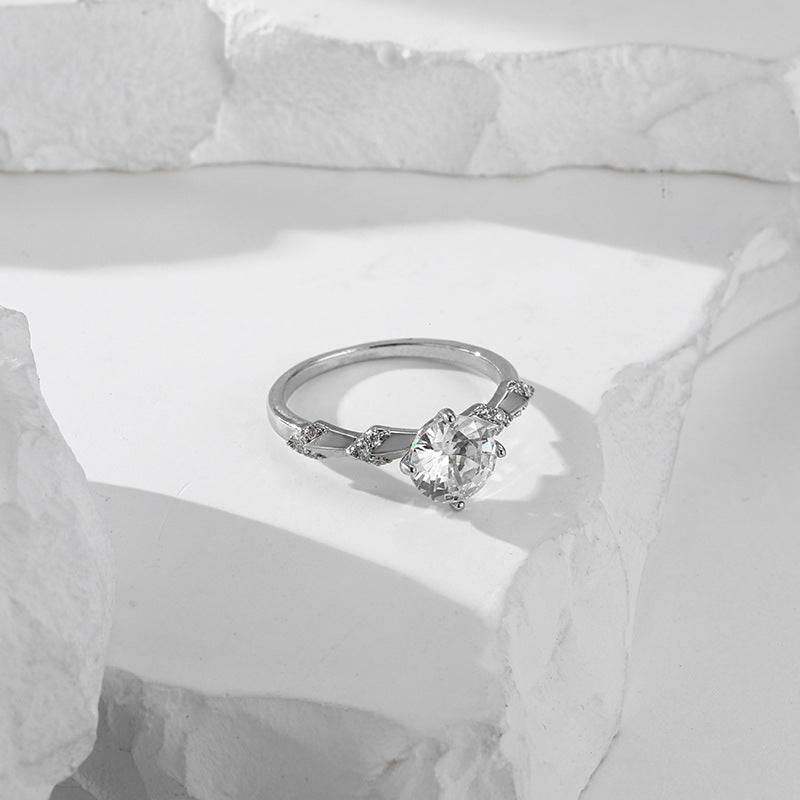 Damen eleganter Ring mit kunstvollem Blattdesign und funkelndem Kristall Shop Nory