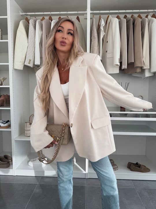 Damen oversized Blazerjacke mit modernem Schnitt und nachhaltigen Materialien