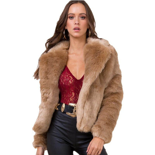Damen Kurze Plüschjacke mit voluminösem Schalkragen und kastiger Silhouette Shop Nory