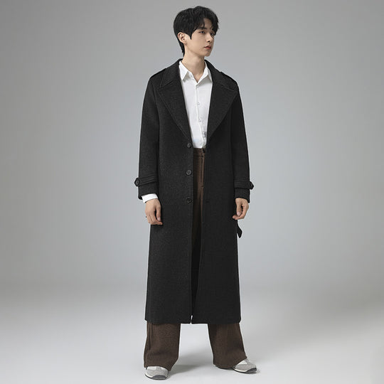 Herren Maxilanger Wollmix-Mantel mit taillierter Silhouette, Schalkragen und dekorativen Schulterriegeln Shop Nory