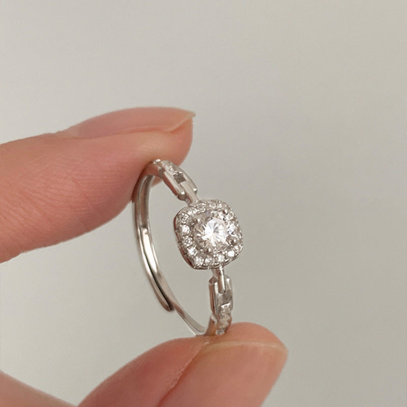 Damenring mit funkelndem Zirkonia und filigranem Design Shop Nory