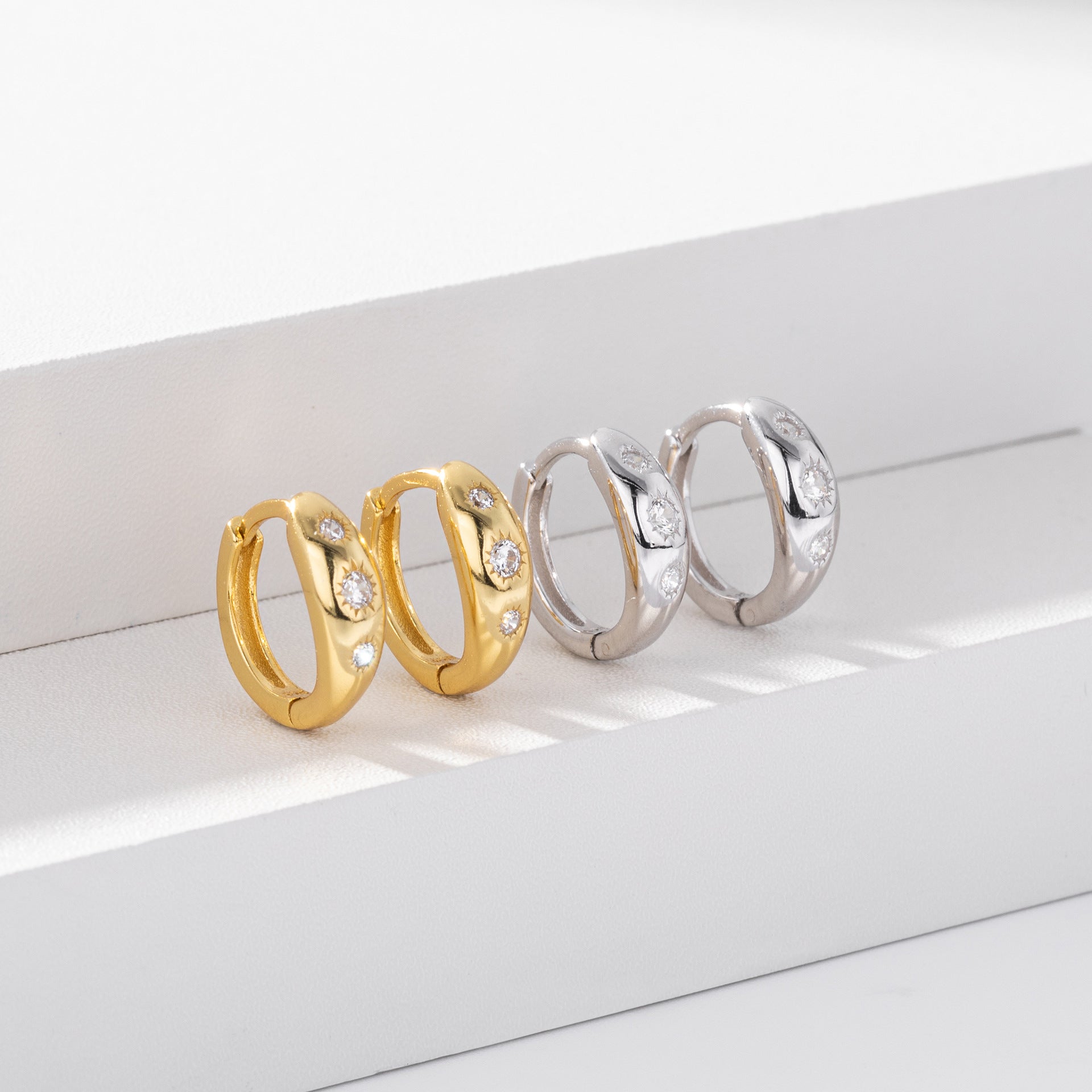 Damen Ohrhänger mit strahlenden Zirkonia aus hochwertigem 925 Sterling Silber Shop Nory