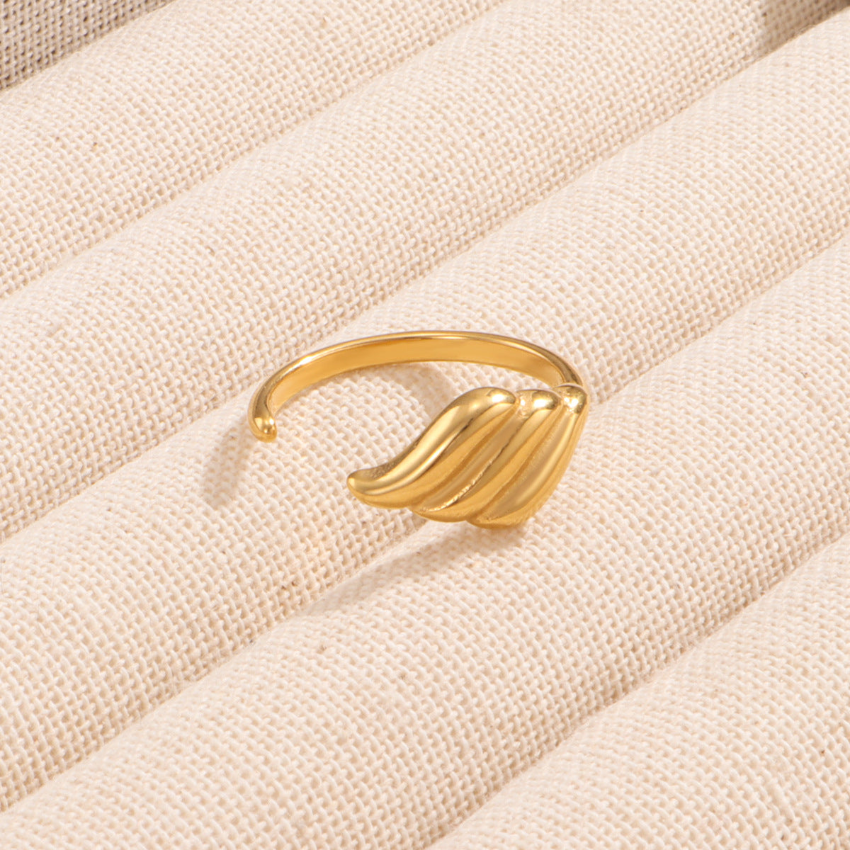 Damen Schmuckring mit elegantem Wellen-Design Shop Nory