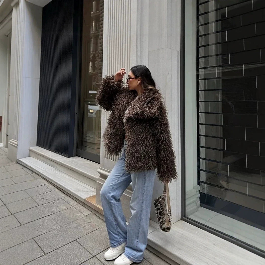 Damen Kurzjacke aus langflorigem Kunstpelz mit extra breitem Schalkragen Shop Nory
