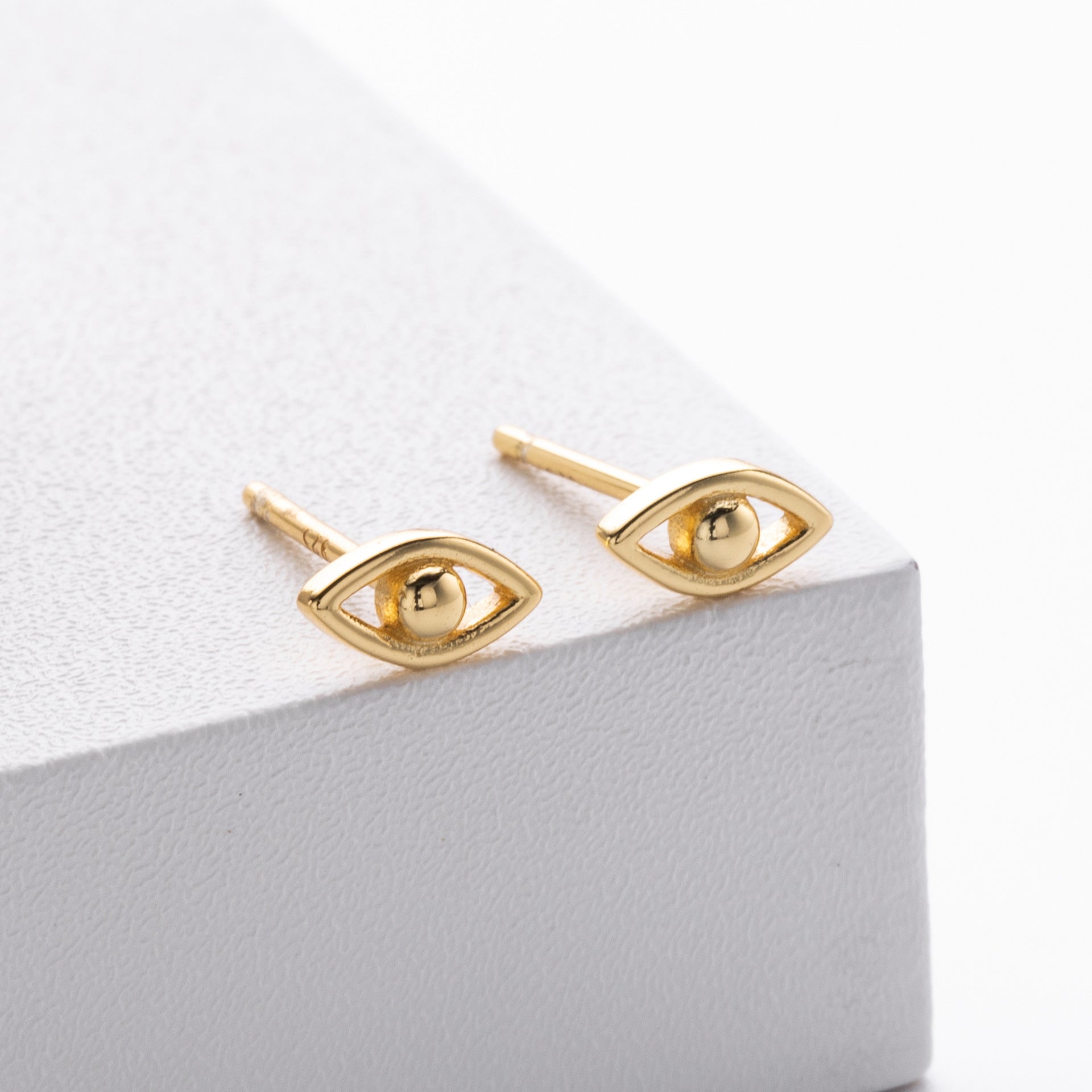 Damen Ohrstecker mit schützendem Augenmotiv aus hochwertigem 925 Sterling Silber Shop Nory