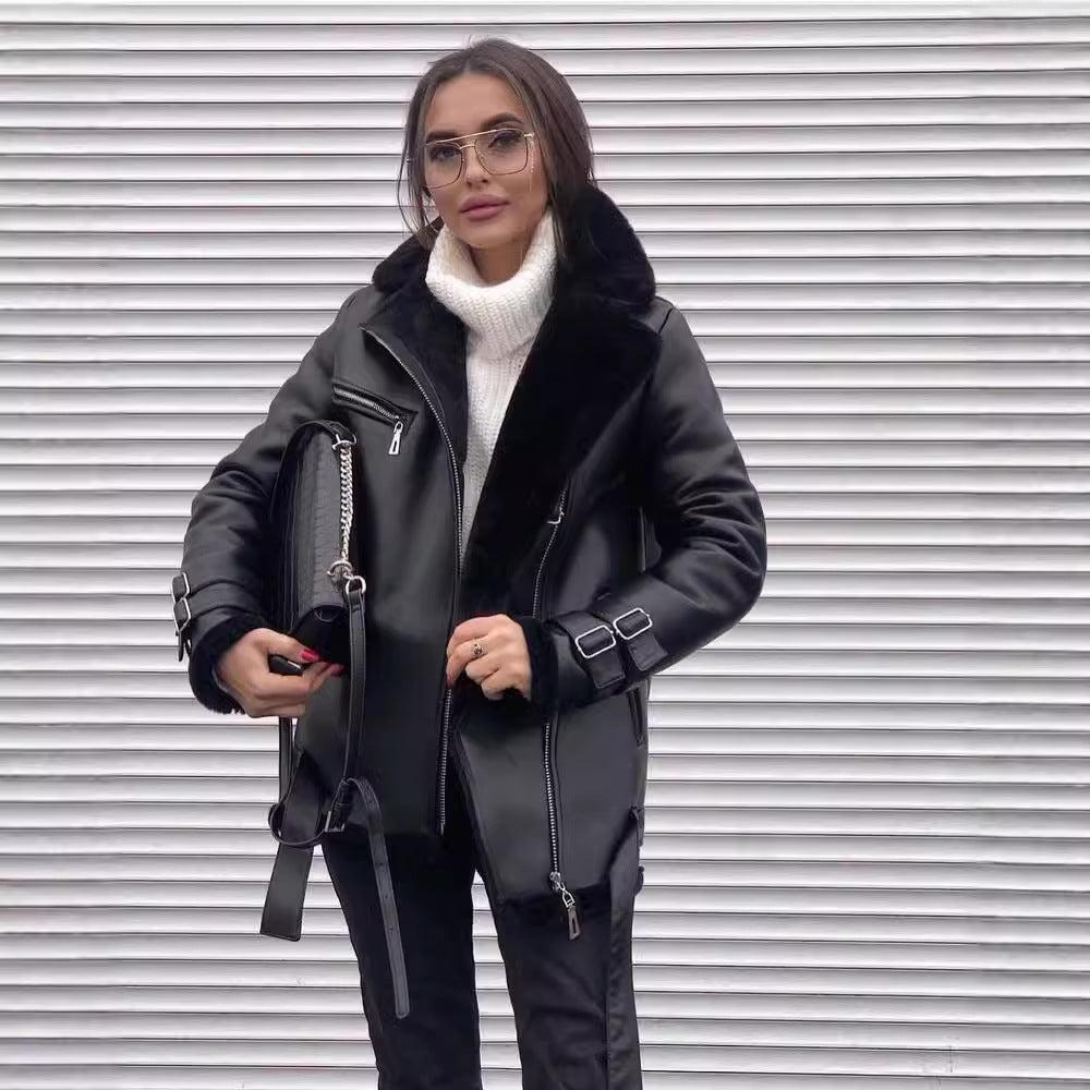 Damen Oversized Kunstleder-Fliegerjacke mit Teddyfell-Futter und Schnallen Shop Nory