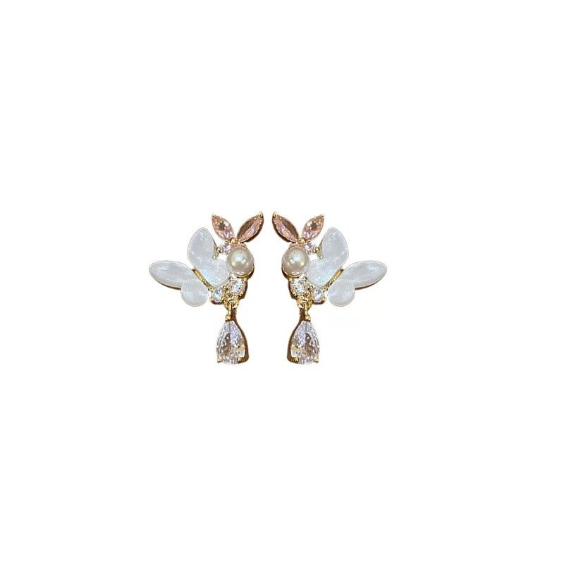 Damen Ohrstecker mit elegantem Schmetterlingsdesign und funkelnden Zirkonia Shop Nory