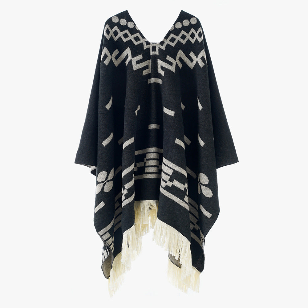 Damen V-Ausschnitt-Poncho im Jacquard-Strick mit Fransenabschluss Shop Nory