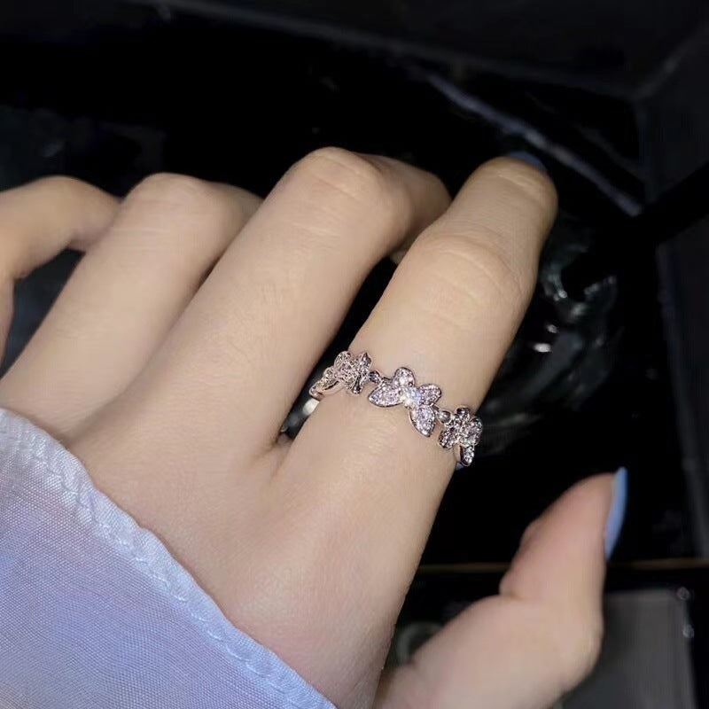 Damen eleganter und funkelnder Ring mit Zirkonia Shop Nory
