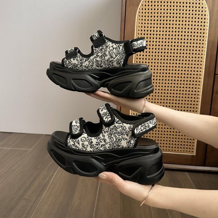 Damen Plateau-Sandalen mit verziertem Riemen und komfortabler Sohle Shopnory