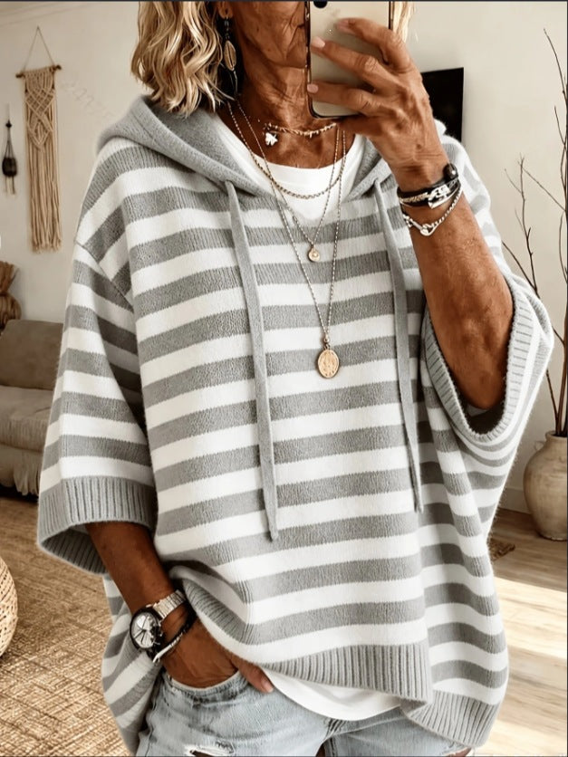 Damen Oversize Strickponcho mit Kapuze und kurzen Ärmeln Shop Nory