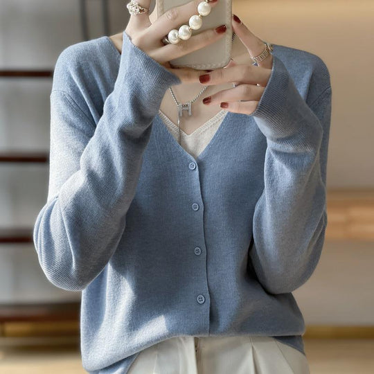 Damen Leichter V‑Ausschnitt‑Cardigan mit kastiger Silhouette und Kaschmir‑Optik Shop Nory