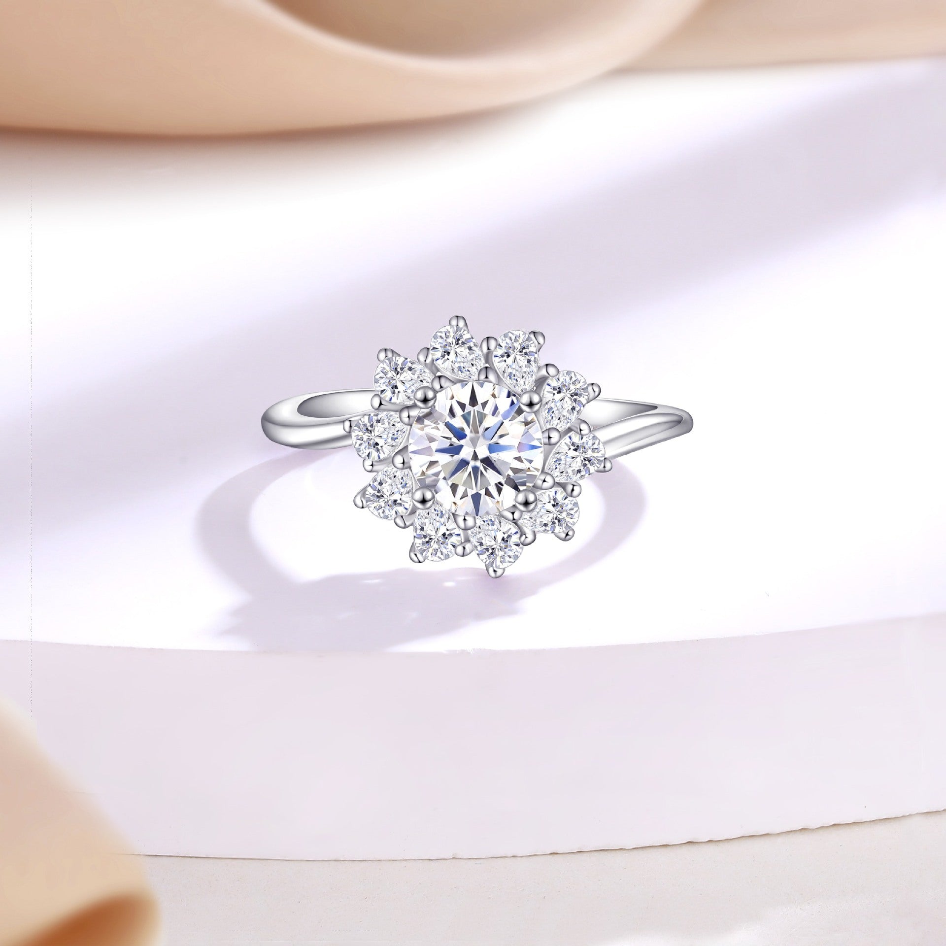 Damen Deluxe Blumenkreisring mit funkelnden Zirkonia-Steinen Shop Nory