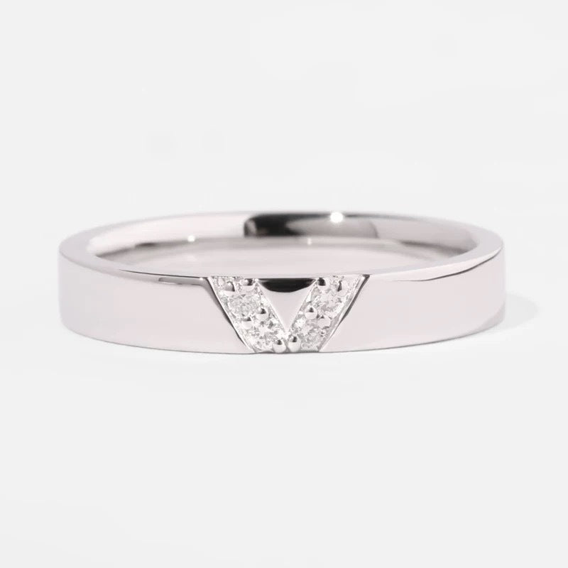 Damen Zarter Ring mit funkelndem Zirkonia und eleganter Welle Shop Nory