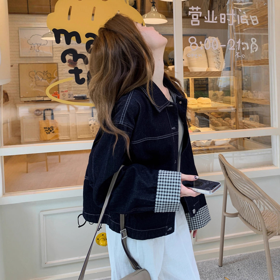 Damen Boxy-Jeansjacke mit kontrastierenden Nähten, Kordelzugsaum und karierten Manschetten Shop Nory