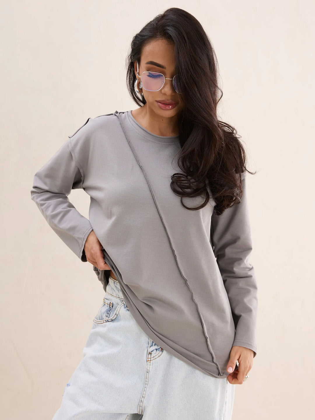 Damen Oversized Longsleeve mit schräger Naht und überschnittenen Schultern Shop Nory