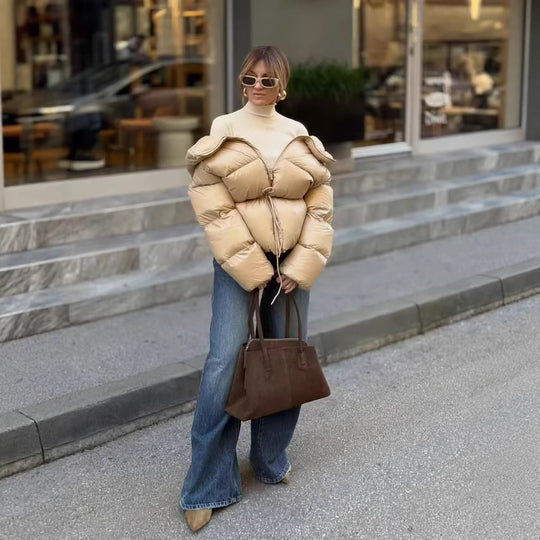 Damen Kurzsteppjacke im Carmen‑Look mit Tunnelzug‑Taillierung und voluminösen Ärmeln Shop Nory