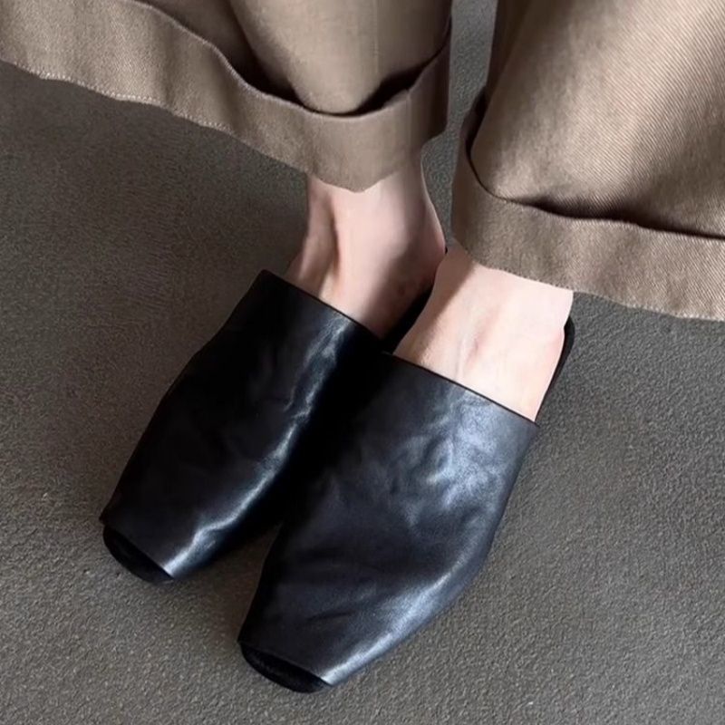Damen Geschlossene Mule-Slipper aus softem Leder mit quadratischer Kappe Shop Nory