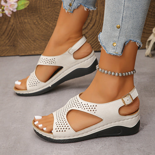 Damen Komfort-Sandalen mit perforiertem Obermaterial, verstellbarem Fersenriemen und gepolstertem Fußbett Shop Nory
