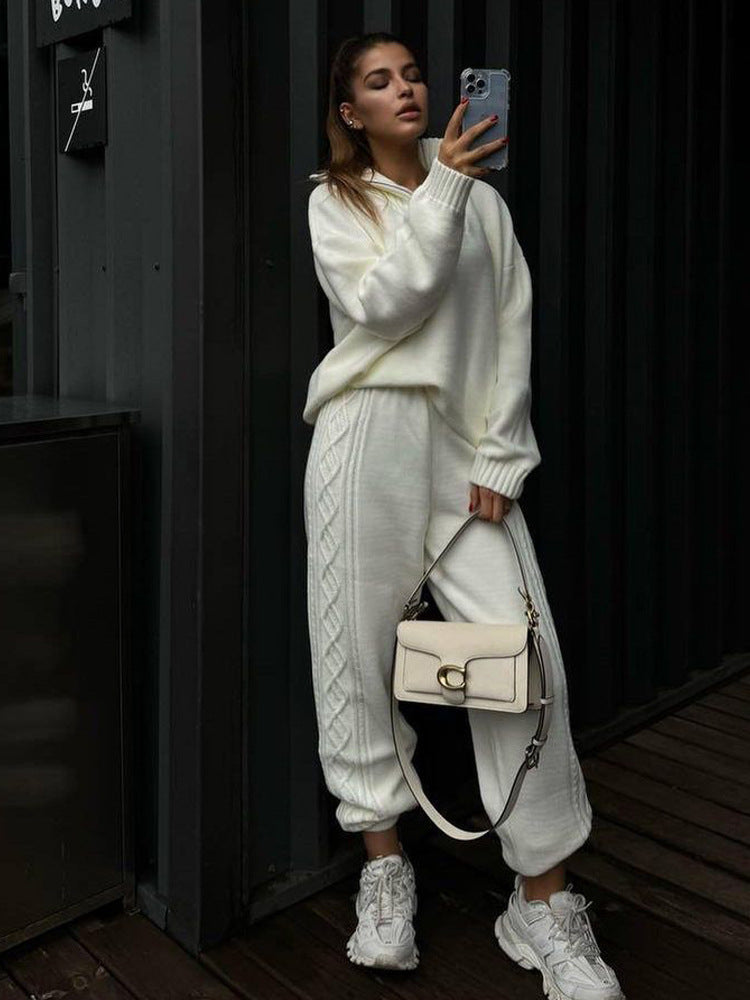 Damen Strick-Relax-Set mit halbem Reißverschluss, Oversize-Pullover und hochtaillierter Zopfmuster-Hose Shop Nory